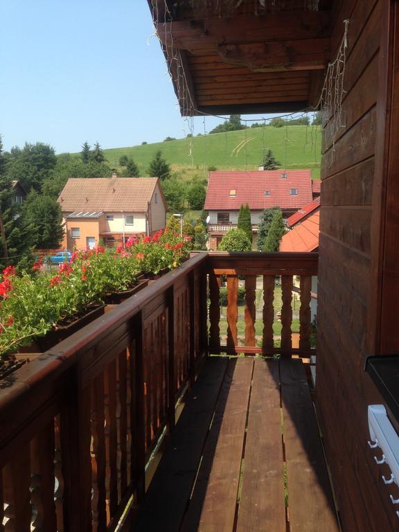 Liptovský Mikuláš 弗洛斯旅馆酒店 外观 照片