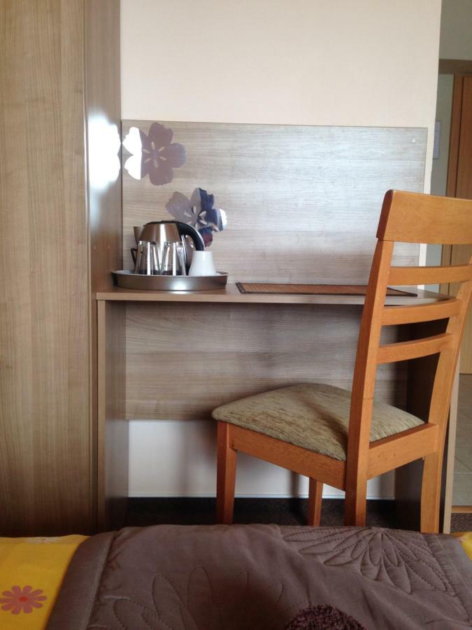 Liptovský Mikuláš 弗洛斯旅馆酒店 外观 照片